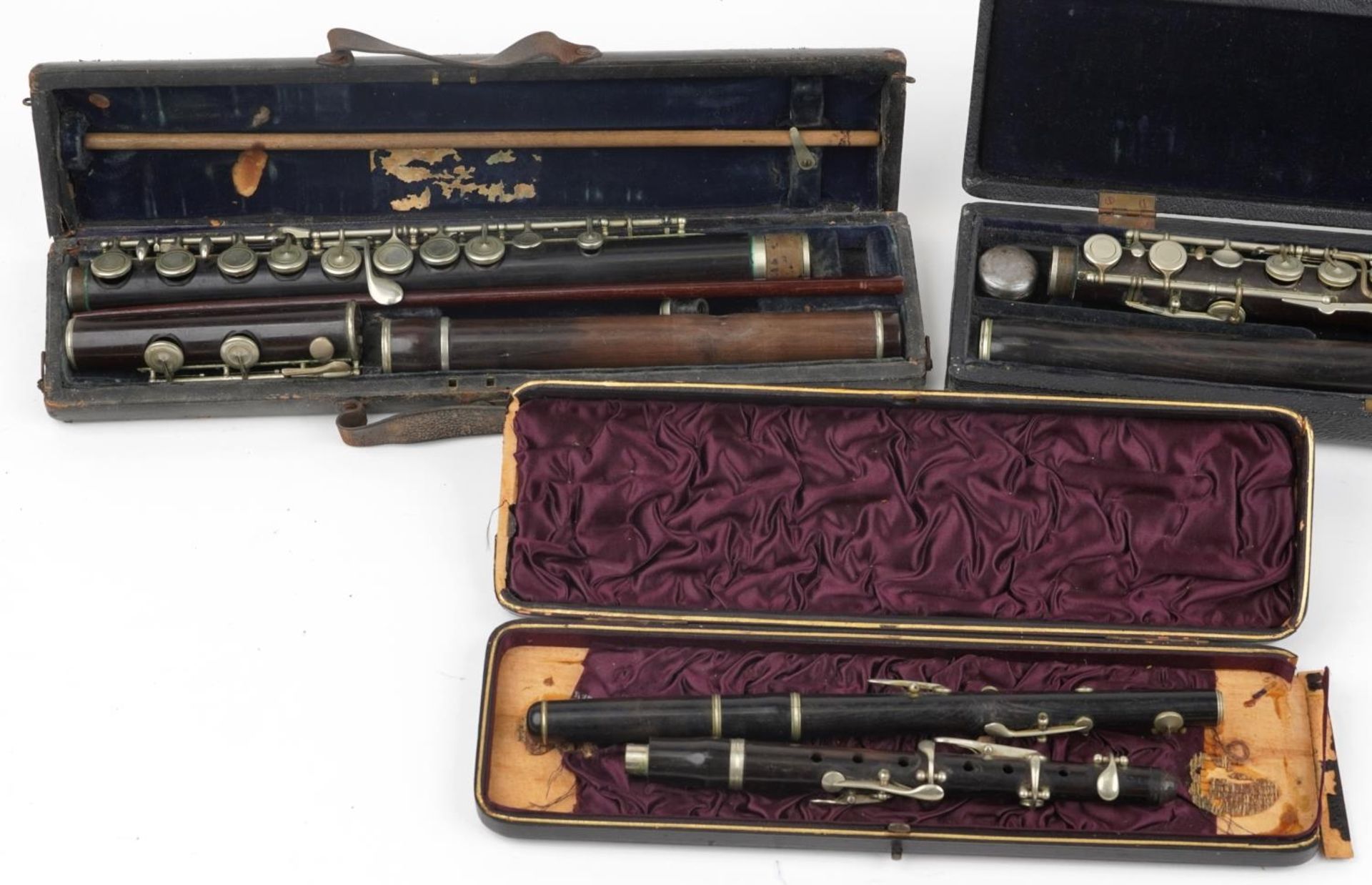 Three Victorian rosewood flutes, two with fitted cases including pieces stamped Beare & Sons of 34 - Image 3 of 13