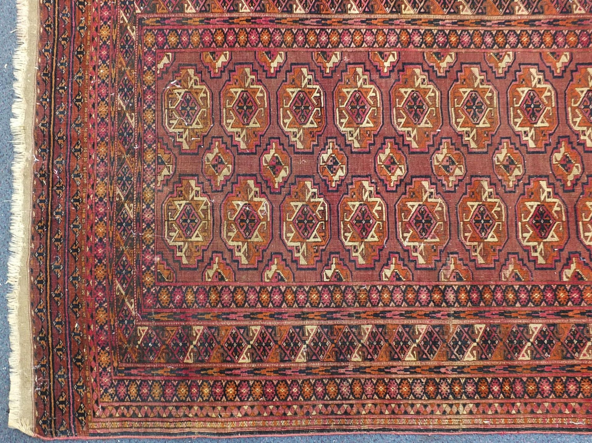 Rectangular Bokhara pink ground rug having an all over geometric design, 190cm x 104cm : For further - Image 4 of 6