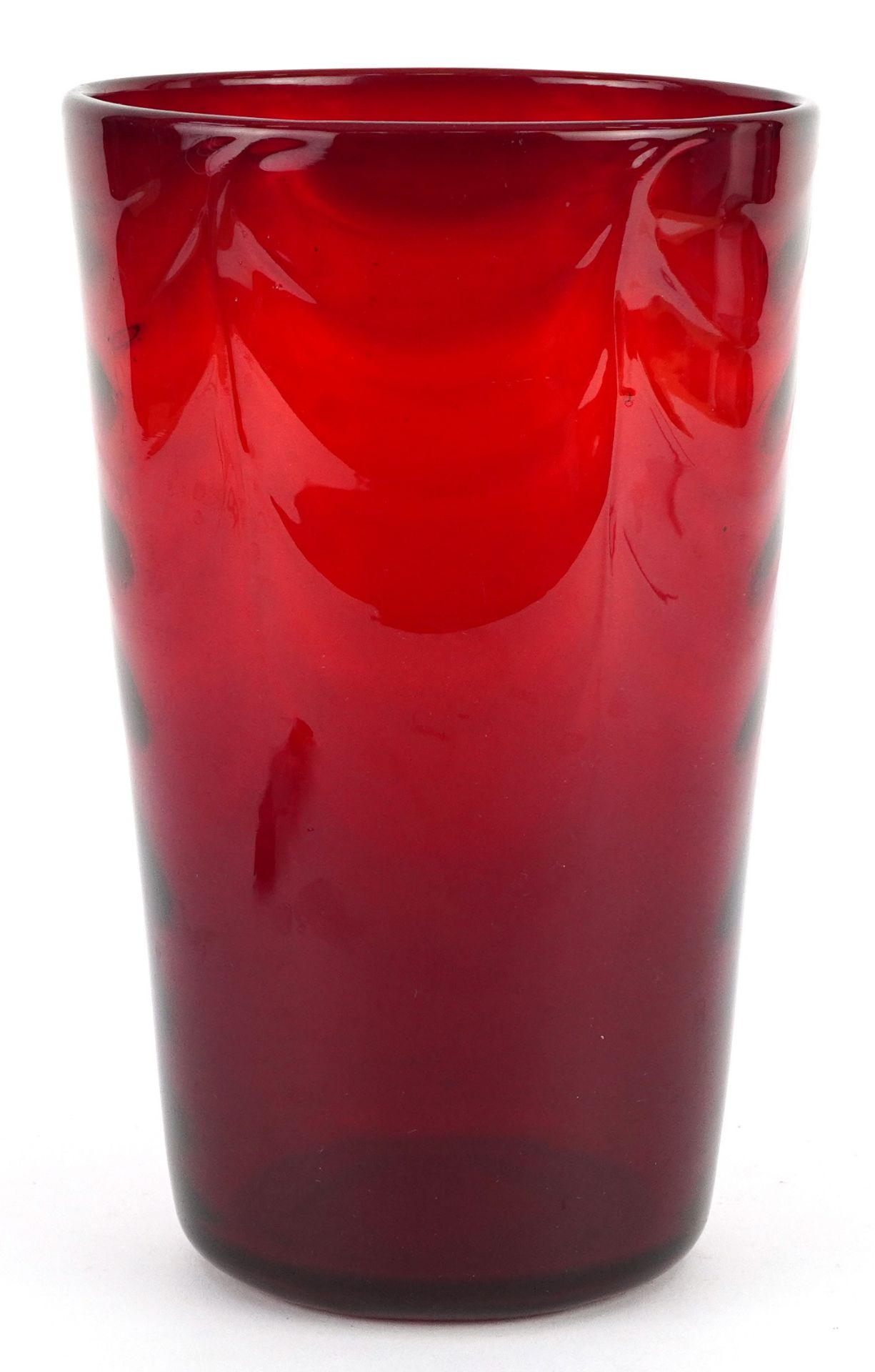 Whitefriars red wave glass vase, 20cms high : For further information on this lot please visit