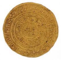 Islamic gold coin, 2.2cm in diameter, 4.2g : For further information on this lot please visit