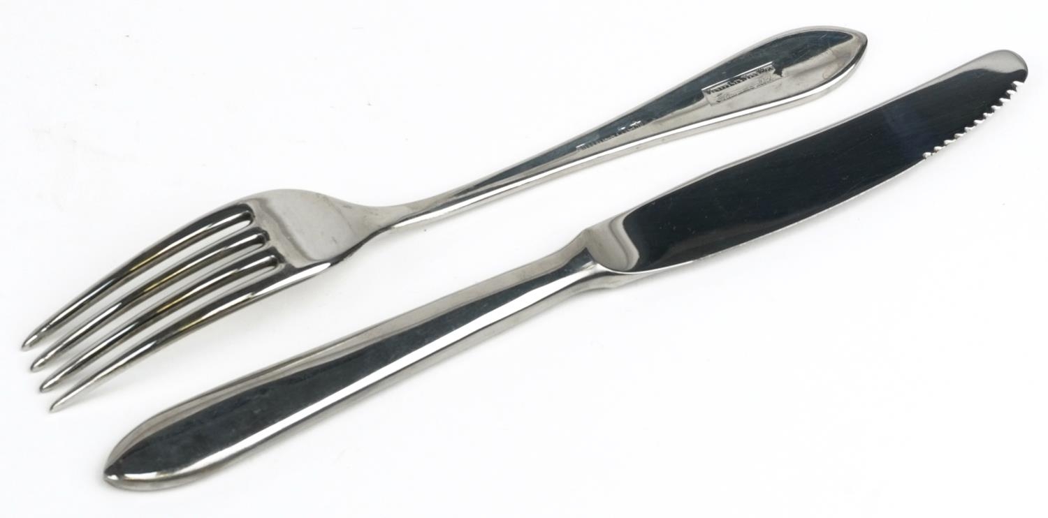 Viner's Silver Dawn canteen of stainless steel cutlery, 85cm wide : For further information on - Image 4 of 6