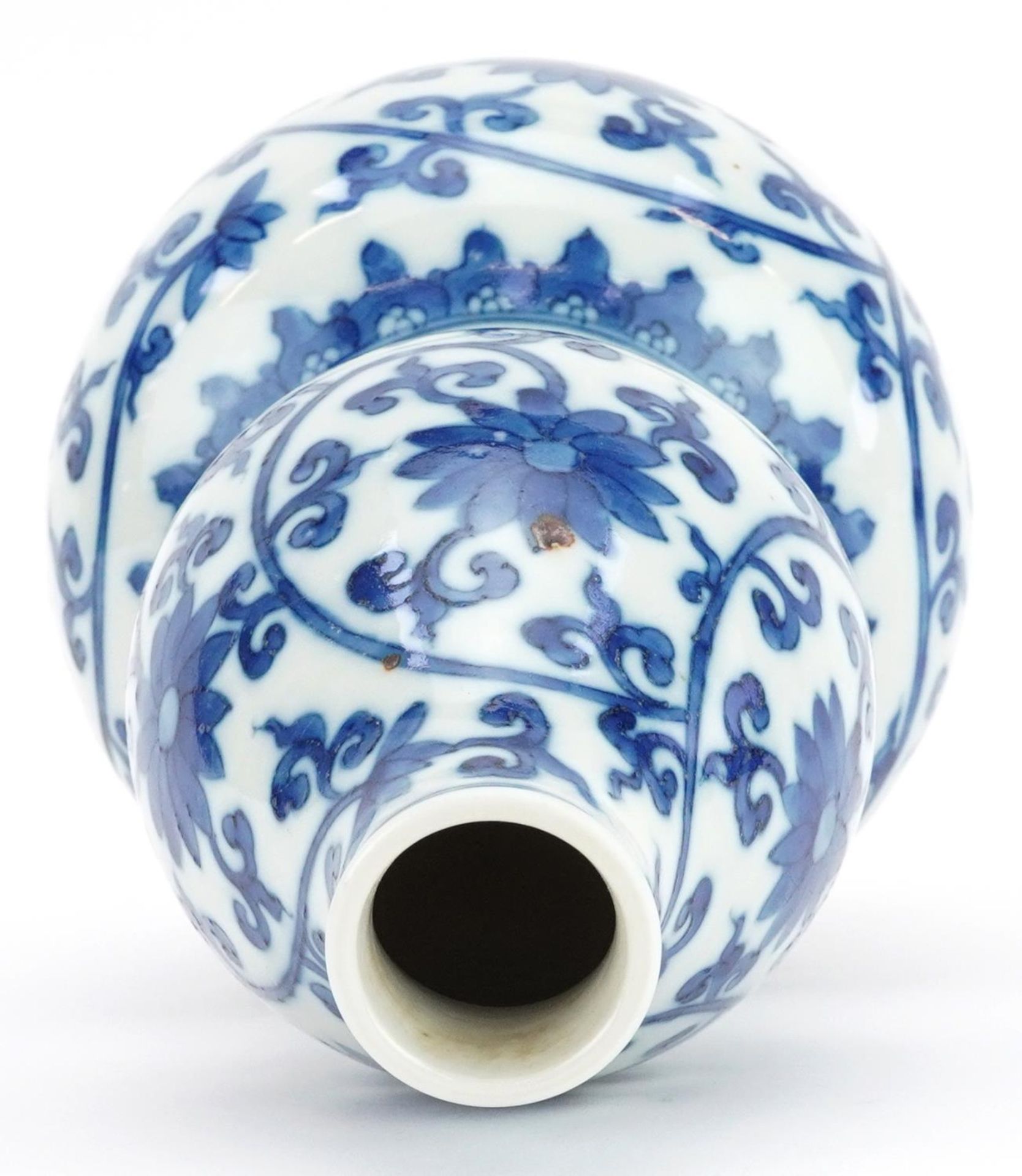 Chinese blue and white porcelain double gourd vase hand painted with flower heads amongst - Bild 5 aus 6