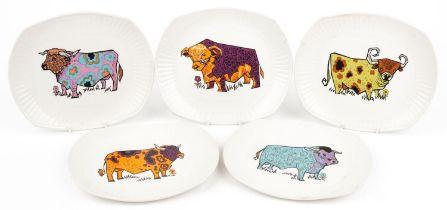 Five English Ironstone Pottery Beefeater plates, 28cm wide : For further information on this lot