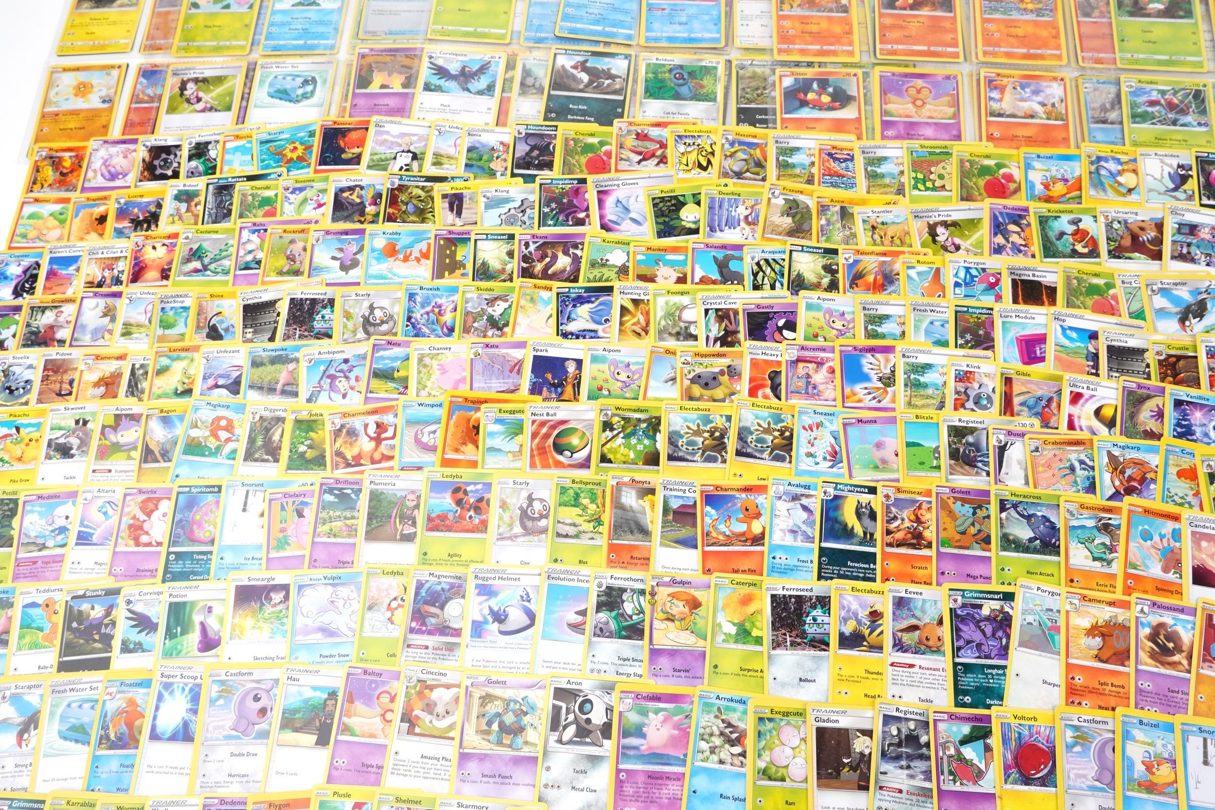 Large collection of Pokemon trade cards and collector's tins : For further information on this lot - Image 5 of 10