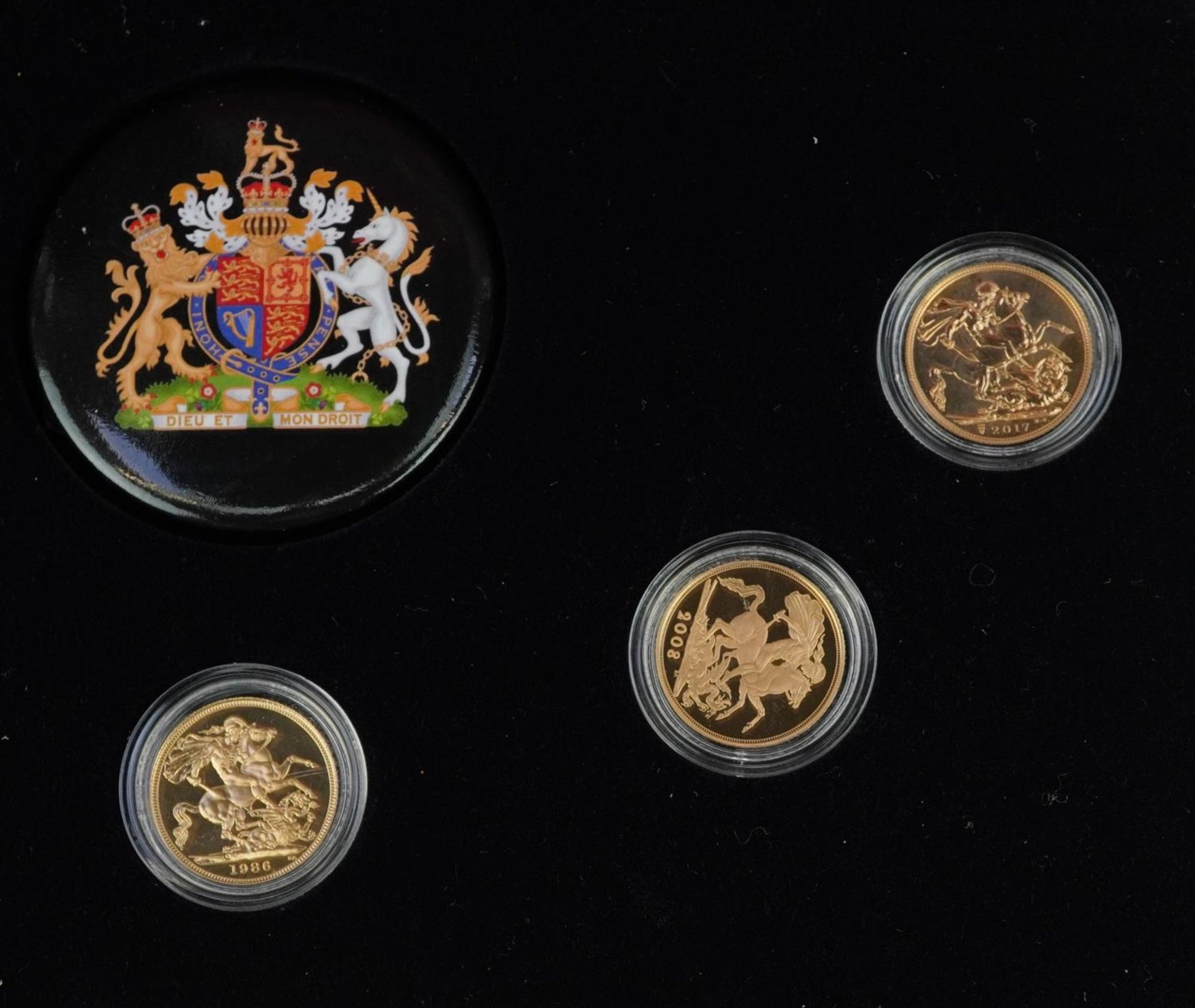 Elizabeth II Sovereign Jubilee collection comprising five gold sovereigns dates 1958, 1974, 1986, - Image 5 of 6