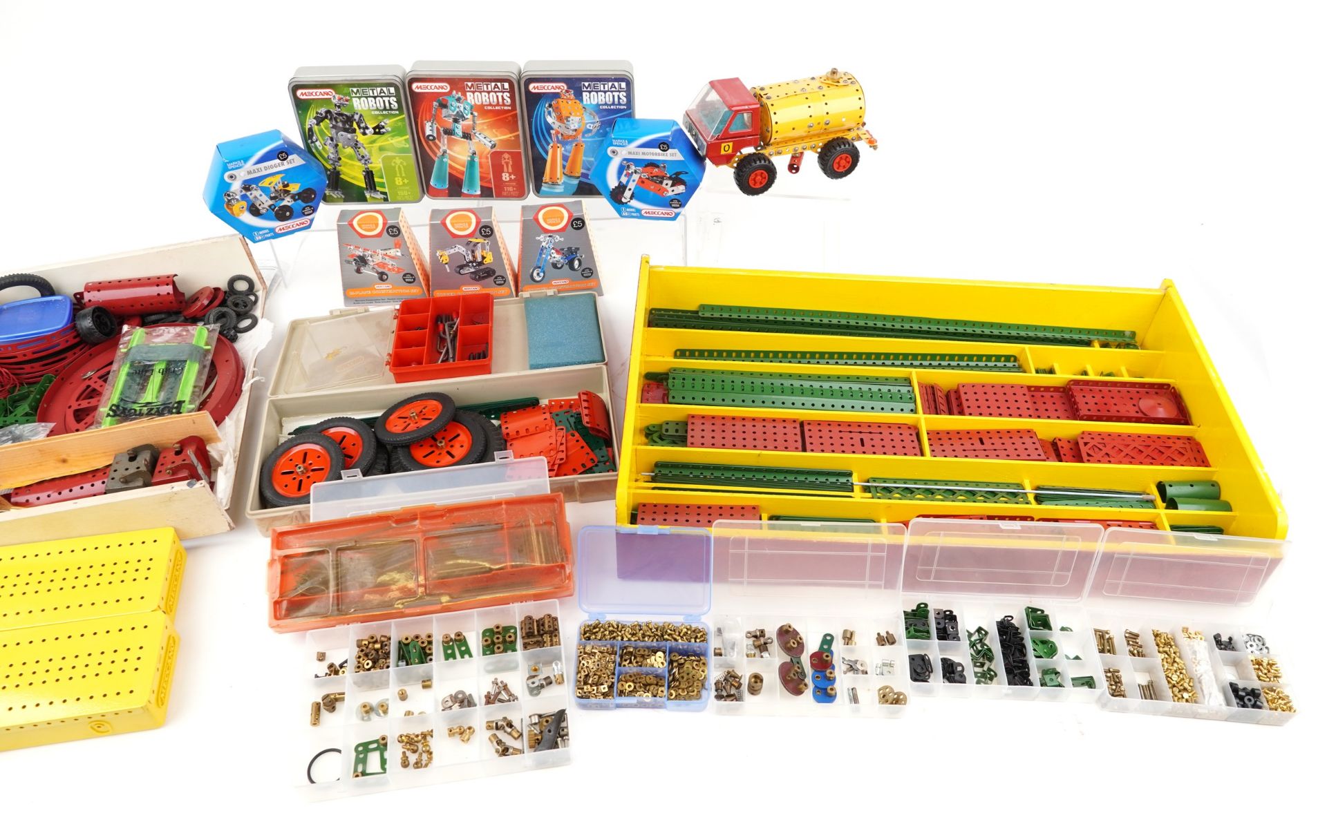 Large collection of vintage and later Meccano : For further information on this lot please visit - Image 5 of 5