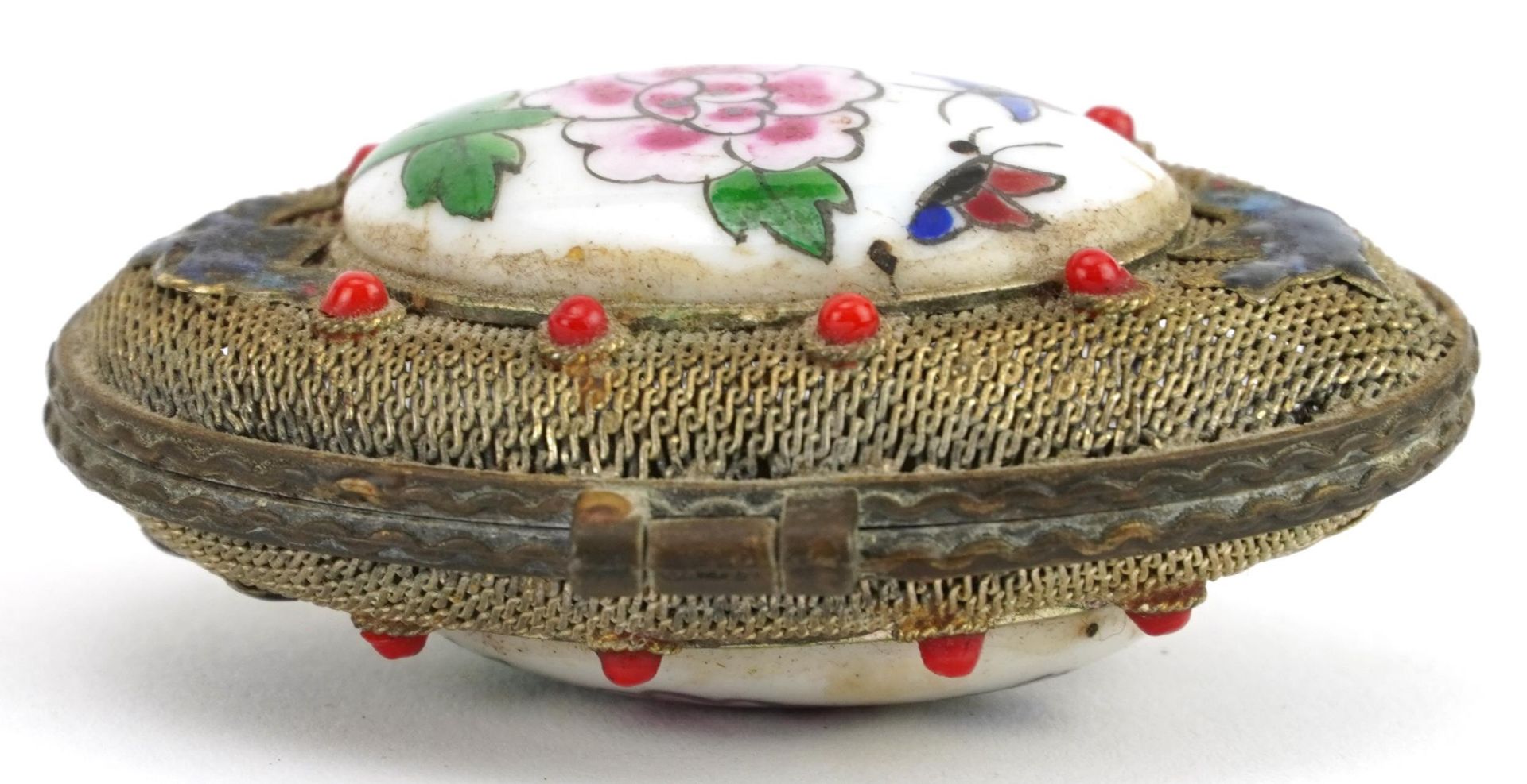Chinese Canton bronzed filigree trinket box enamelled with flowers, having two inset porcelain - Image 3 of 4