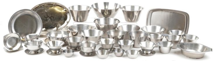 Vintage and later stainless steel kitchenalia including trays and bowls, the largest 40cm wide : For