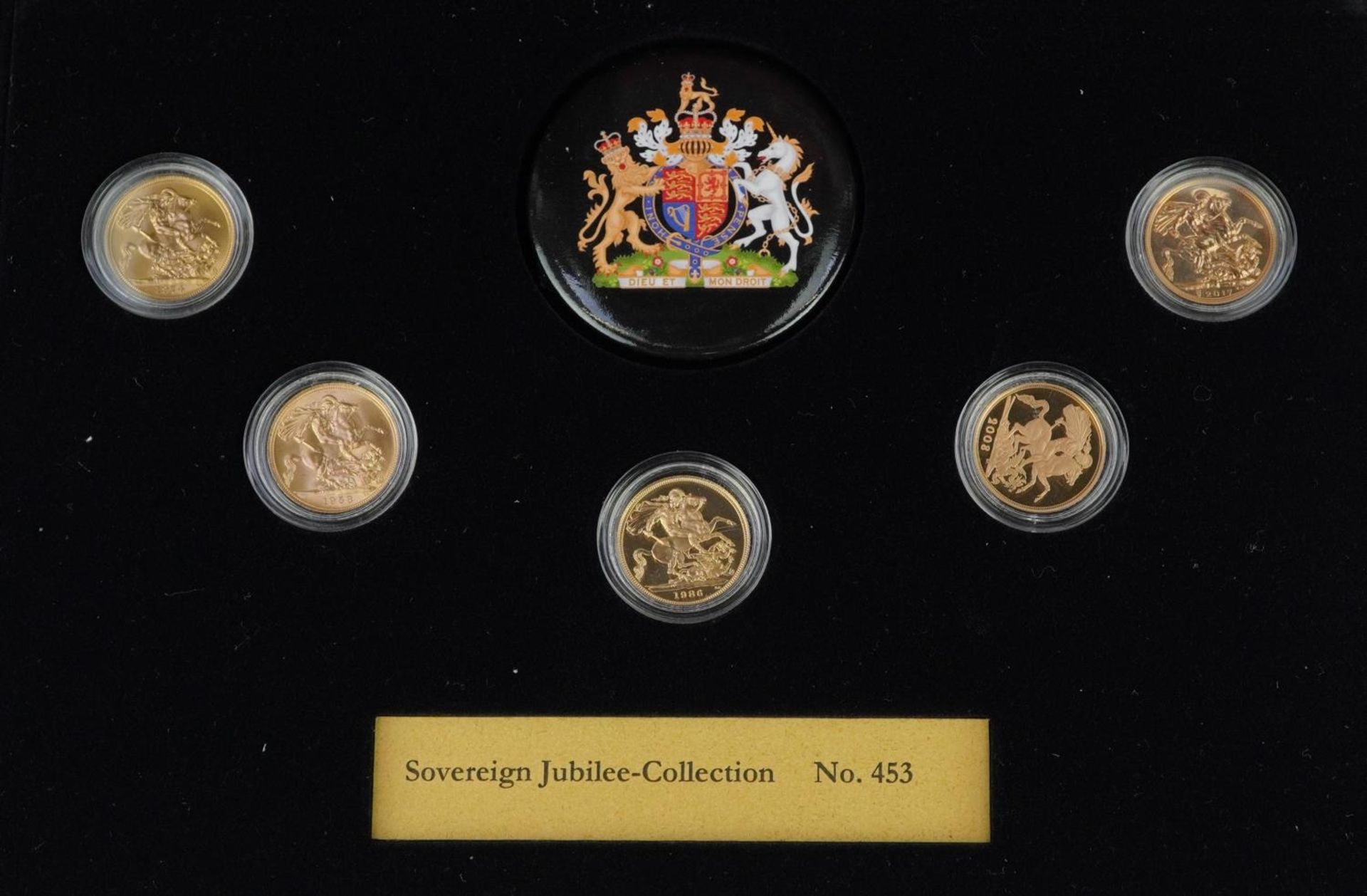 Elizabeth II Sovereign Jubilee collection comprising five gold sovereigns dates 1958, 1974, 1986, - Image 3 of 6
