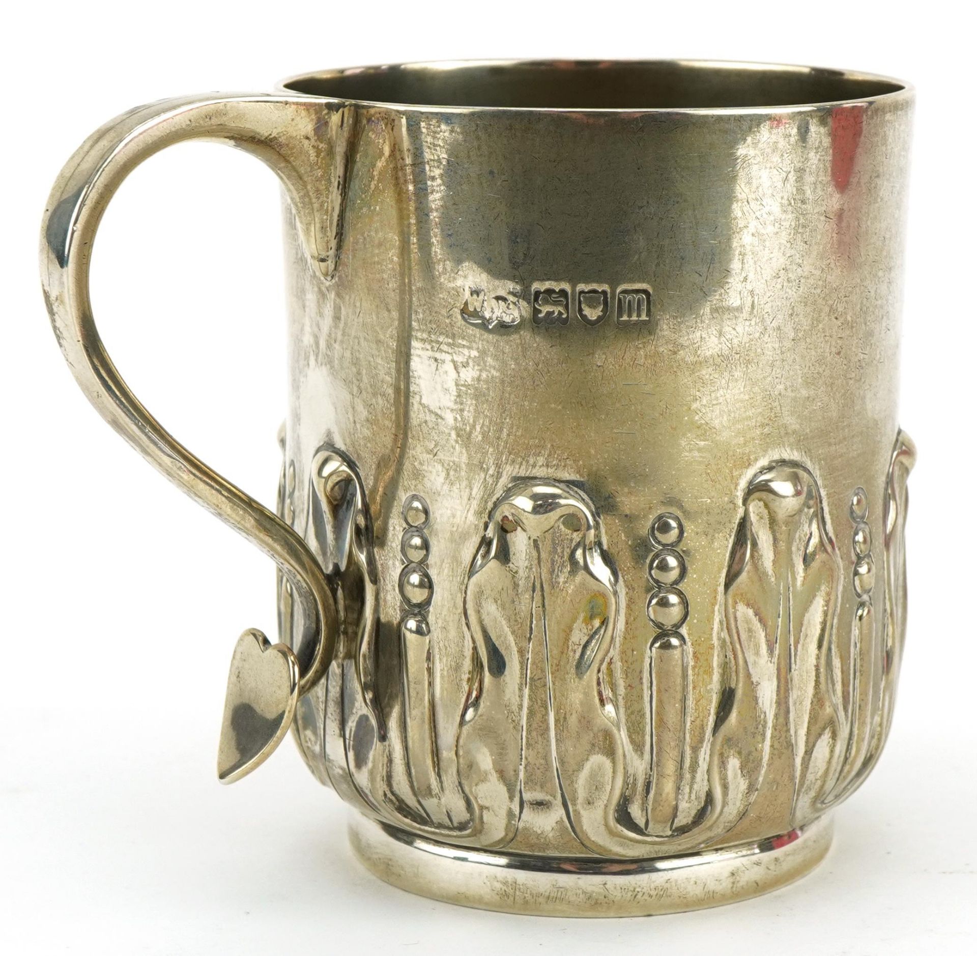 Searle & Co, Edwardian silver tankard embossed with leaves, London 1908, 8.5cm high, 157.0g : For - Bild 2 aus 5