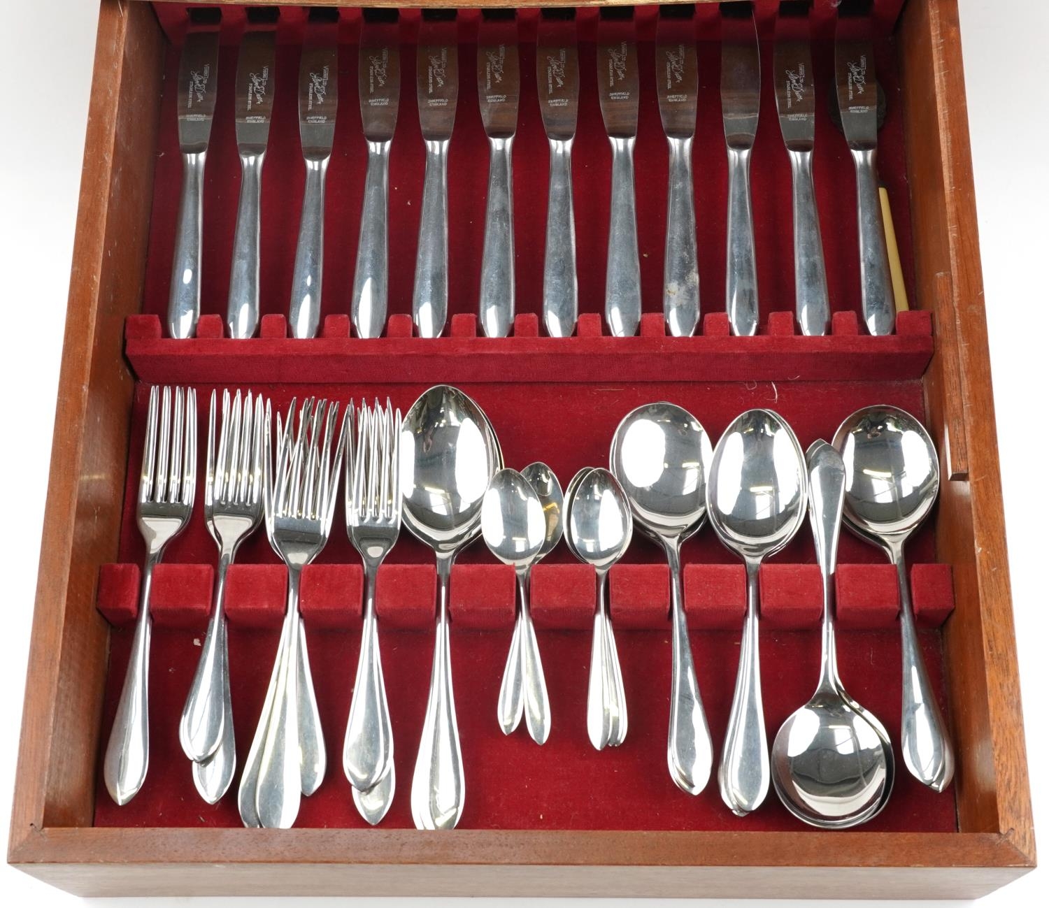 Viner's Silver Dawn canteen of stainless steel cutlery, 85cm wide : For further information on - Image 2 of 6