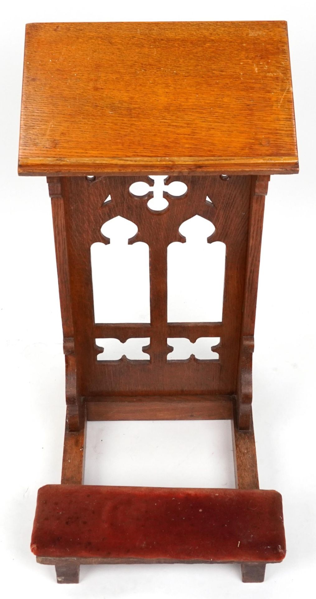Gothic oak ecclesiastical kneeling pew, 87cm high : For further information on this lot please visit - Image 3 of 4