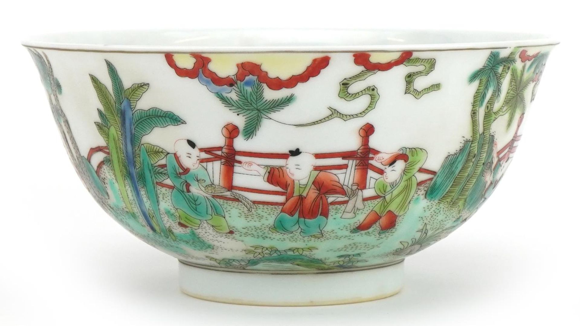 Chinese porcelain bowl hand painted in the famille verte palette with children playing in a palace - Image 2 of 7