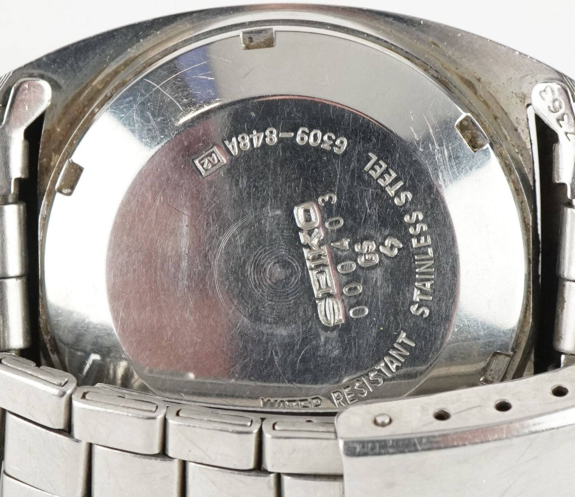 Seiko, two vintage gentlemen's Seiko automatic wristwatches with day/date apertures including - Image 4 of 5