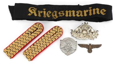 German militaria including pair of Reich Bahnschutz shoulder straps, fireman's cap badge, HJ
