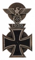 Good quality German military interest screw back First Class 1939 bar and 1914 Iron Cross : For