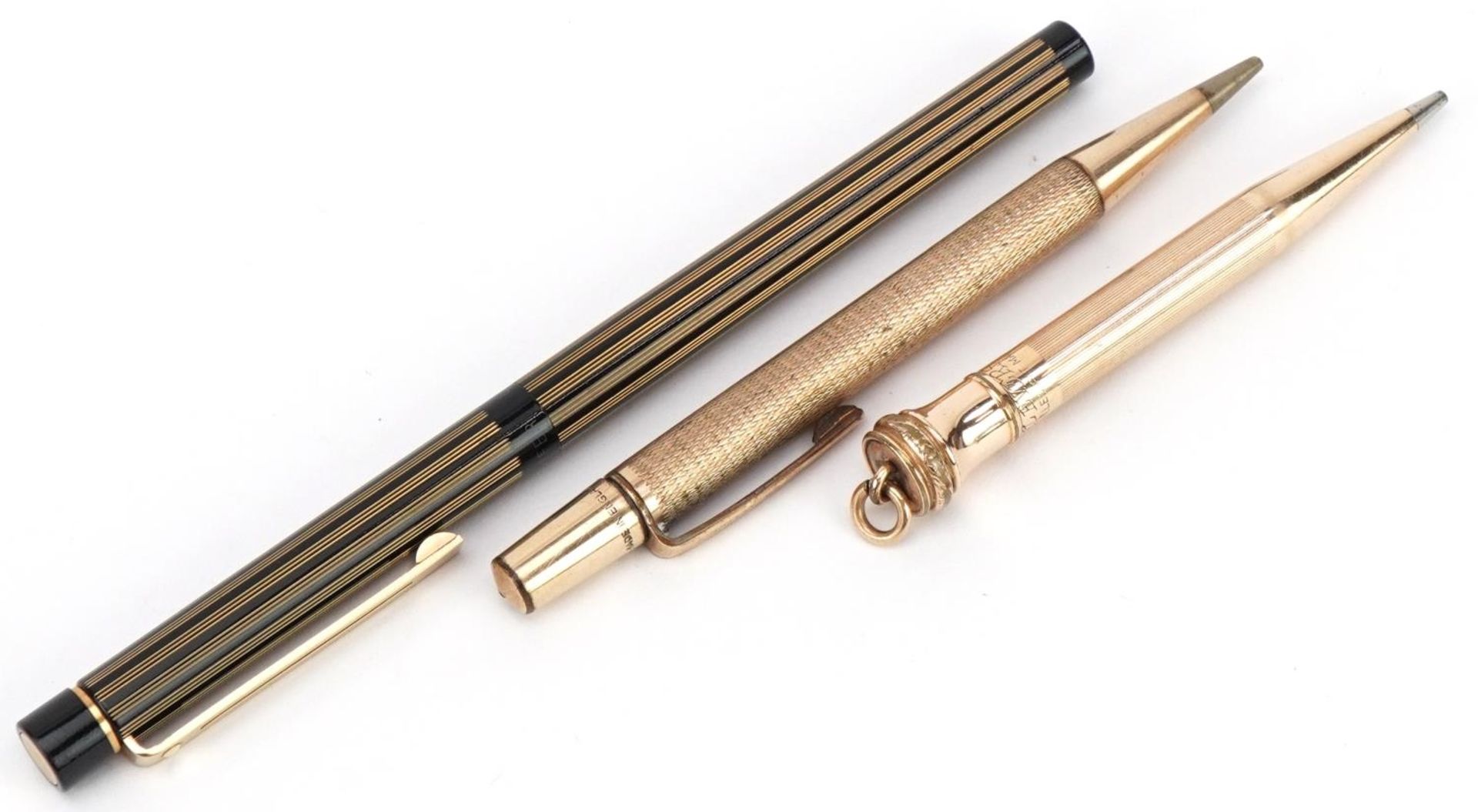 Sheaffer fountain pen with 14k gold nib and two gold plated propelling pencils : For further - Image 6 of 6