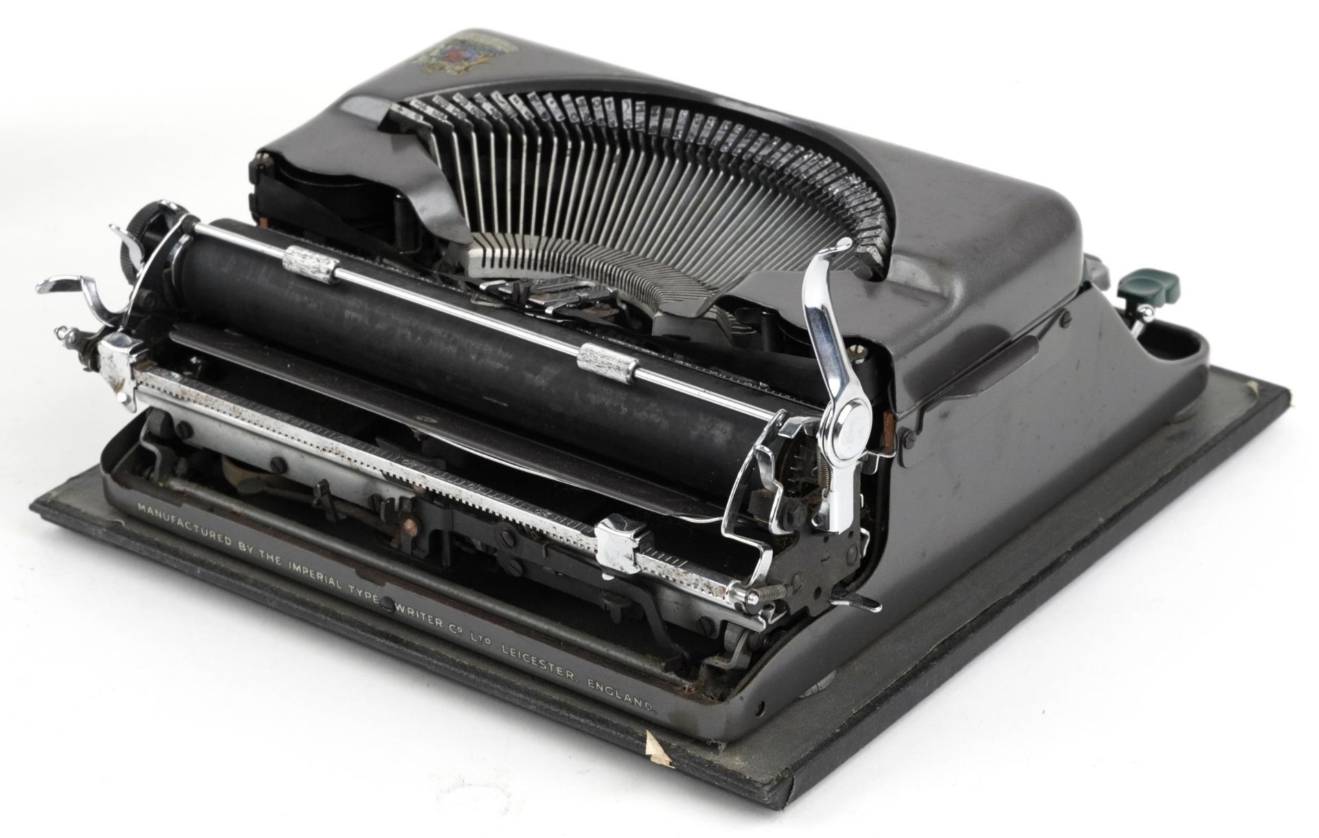 Vintage Imperial typewriter with case : For further information on this lot please visit - Image 2 of 3