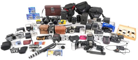 Vintage and later cameras and accessories including Pentax P30T, Nikon D60 and Makinon : For further