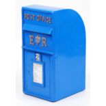 Elizabeth II postbox, 64cm high : For further information on this lot please visit