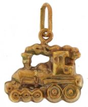 9ct gold steam locomotive charm, 1.5cm in length, 1.1g : For further information on this lot