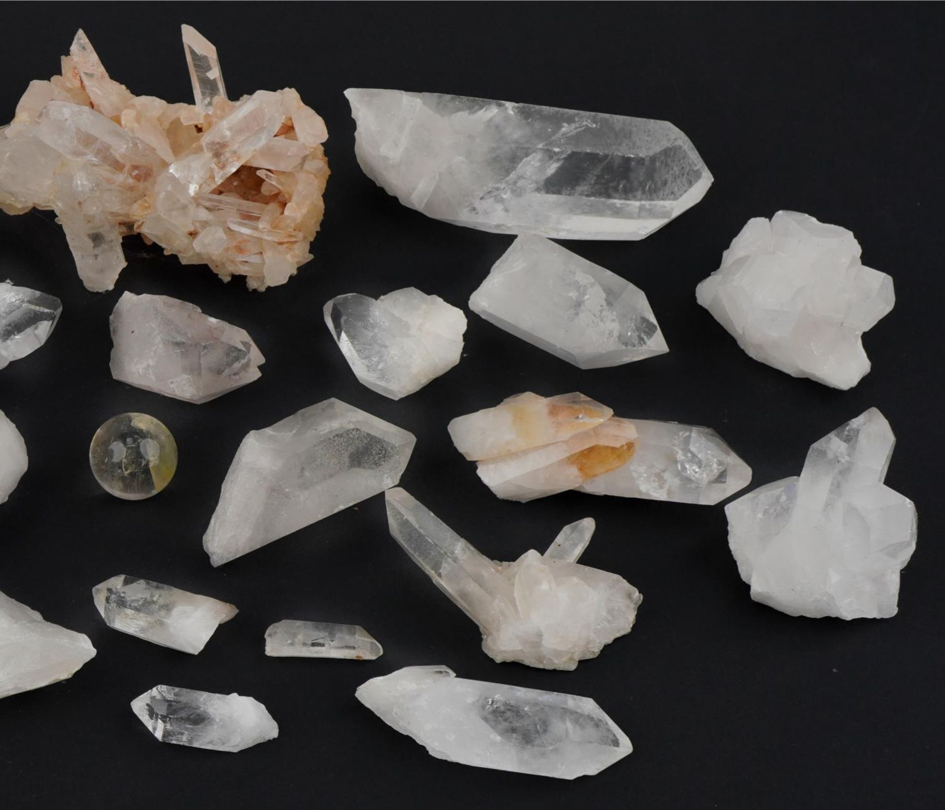 Large collection of geology interest natural history quartz specimens, the largest 19cm wide : For - Image 3 of 3
