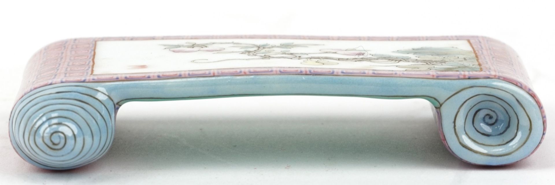 Chinese porcelain scholar's wrist rest in the form of a scroll hand painted in the famille rose - Image 3 of 9