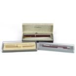 Pens including Parker 45 De-Luxe fountain : For further information on this lot please visit