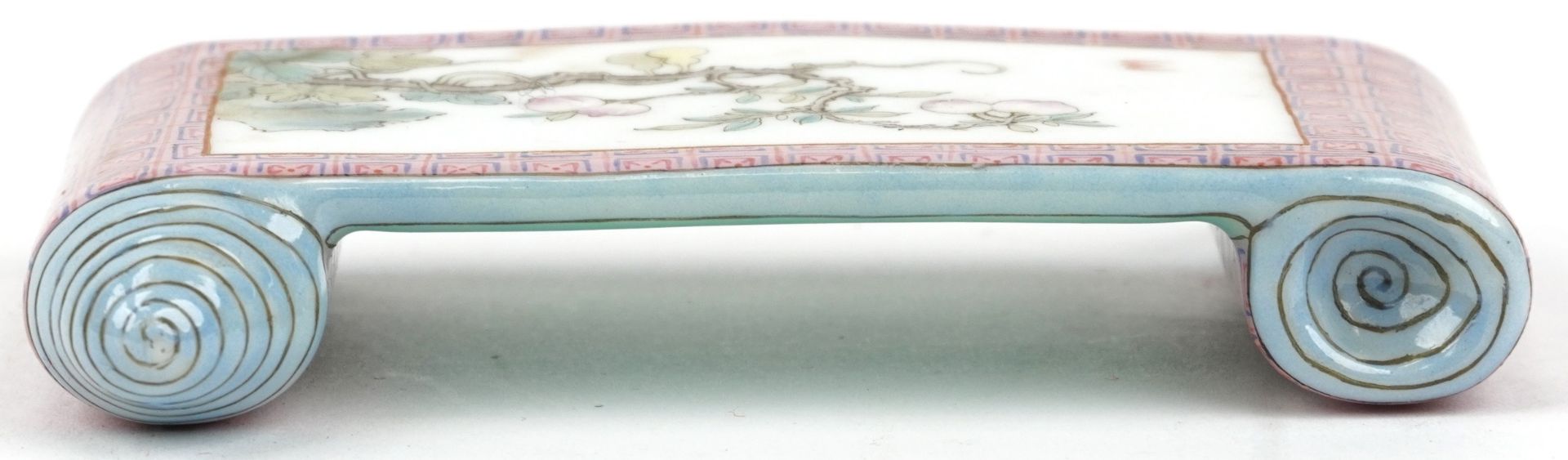 Chinese porcelain scholar's wrist rest in the form of a scroll hand painted in the famille rose - Image 5 of 9