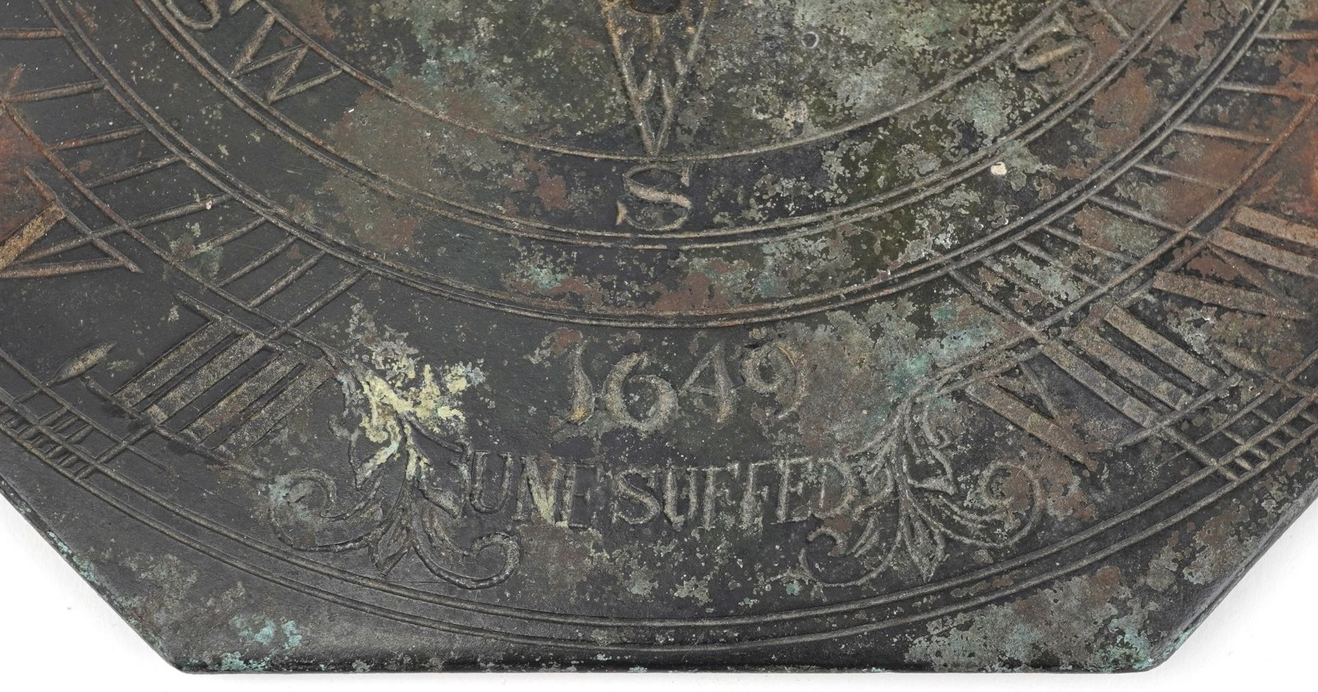 17th century bronze sundial Unesuffed 1649, 18cm in diameter : For further information on this lot - Bild 2 aus 5