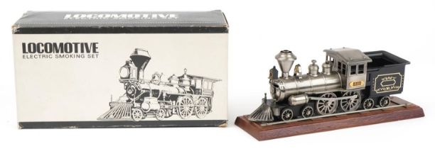 Vintage railwayana interest electric locomotive smoking set with box, the box 33cm wide : For
