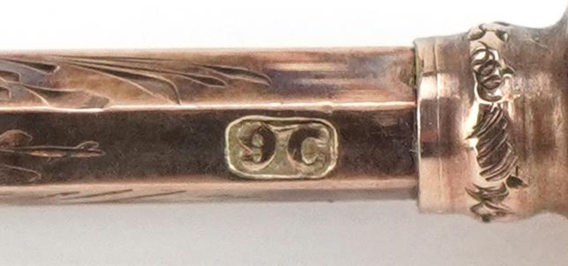 Victorian 9ct gold propelling pencil with carnelian seal end, 5.5cm in length when extended, 2. - Image 3 of 4