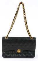 1980s/1990s Chanel quilted leather handbag, serial number 1274197, 25cm wide : For further