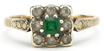 9ct gold emerald and clear stone cluster ring, size O, 2.4g