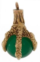 9ct gold and green stone claw and ball charm, 2.6cm high, 7.5g