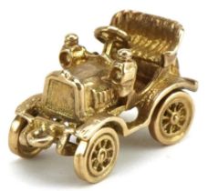 9ct gold classic car charm, 2.4cm in length, 7.0g