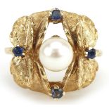 Naturalistic 14ct gold cultured pearl and sapphire ring with split shoulders, size I, 10.8g