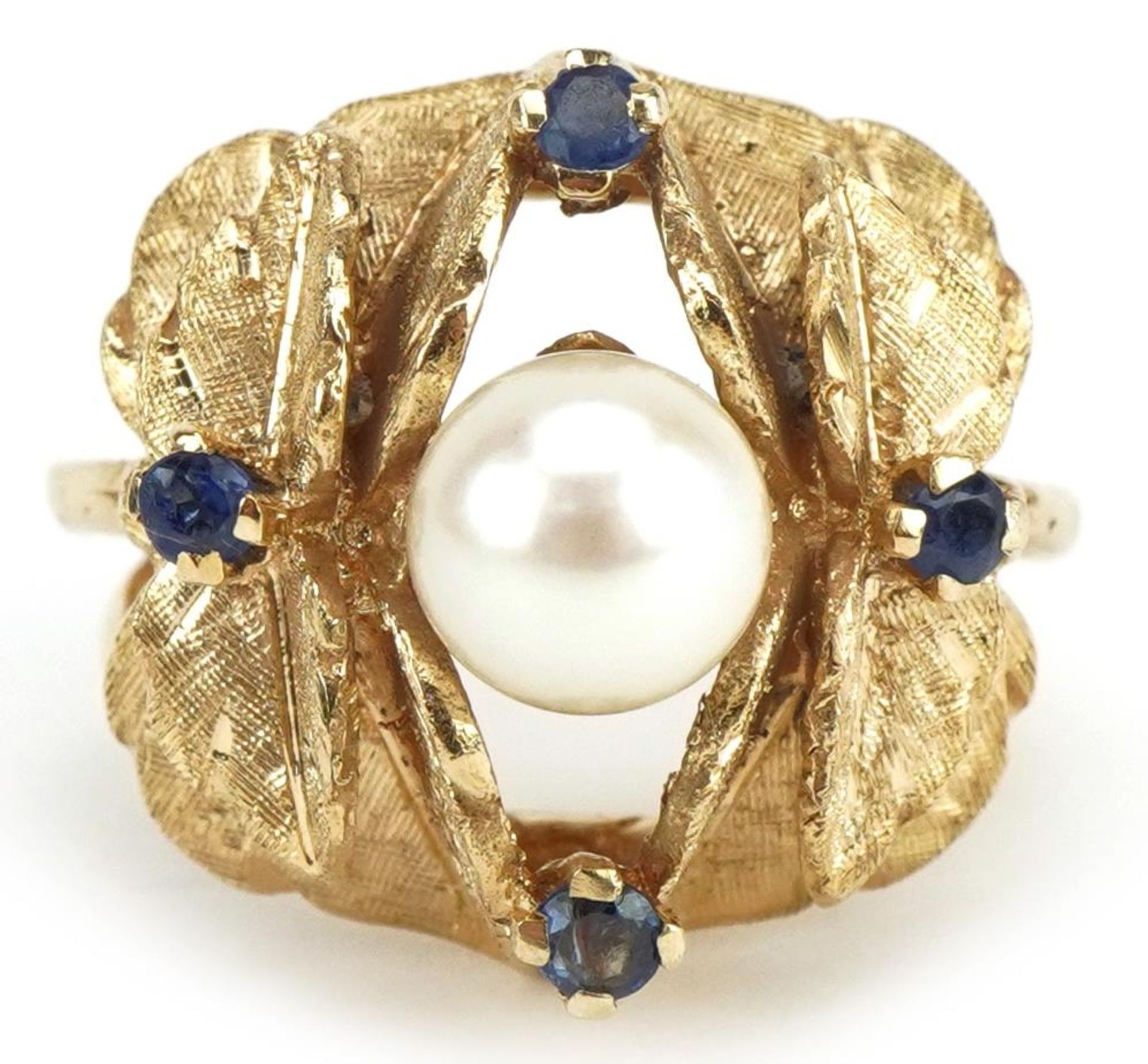 Naturalistic 14ct gold cultured pearl and sapphire ring with split shoulders, size I, 10.8g