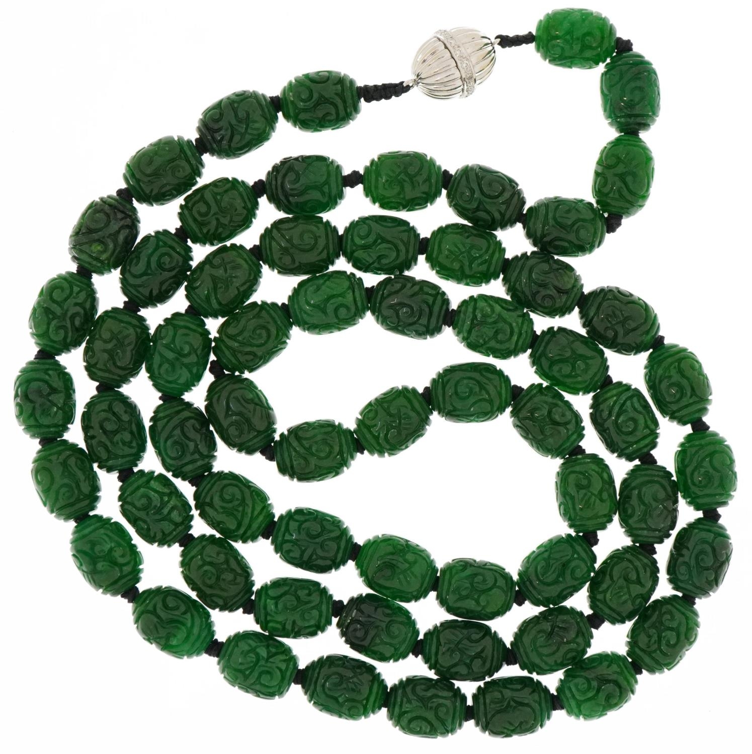 Chinese carved green jade bead necklace with 14ct white gold diamond set clasp, each bead 13.5mm x - Image 3 of 4