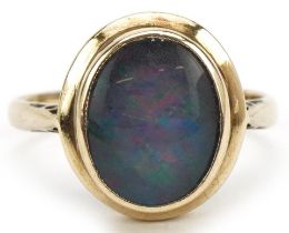 9ct gold cabochon opal ring, size P, 3.1g