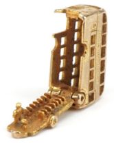 9ct gold opening double decker bus charm, 1.9cm wide, 4.4g