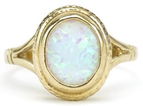9ct gold opal ring, size O, 3.0g