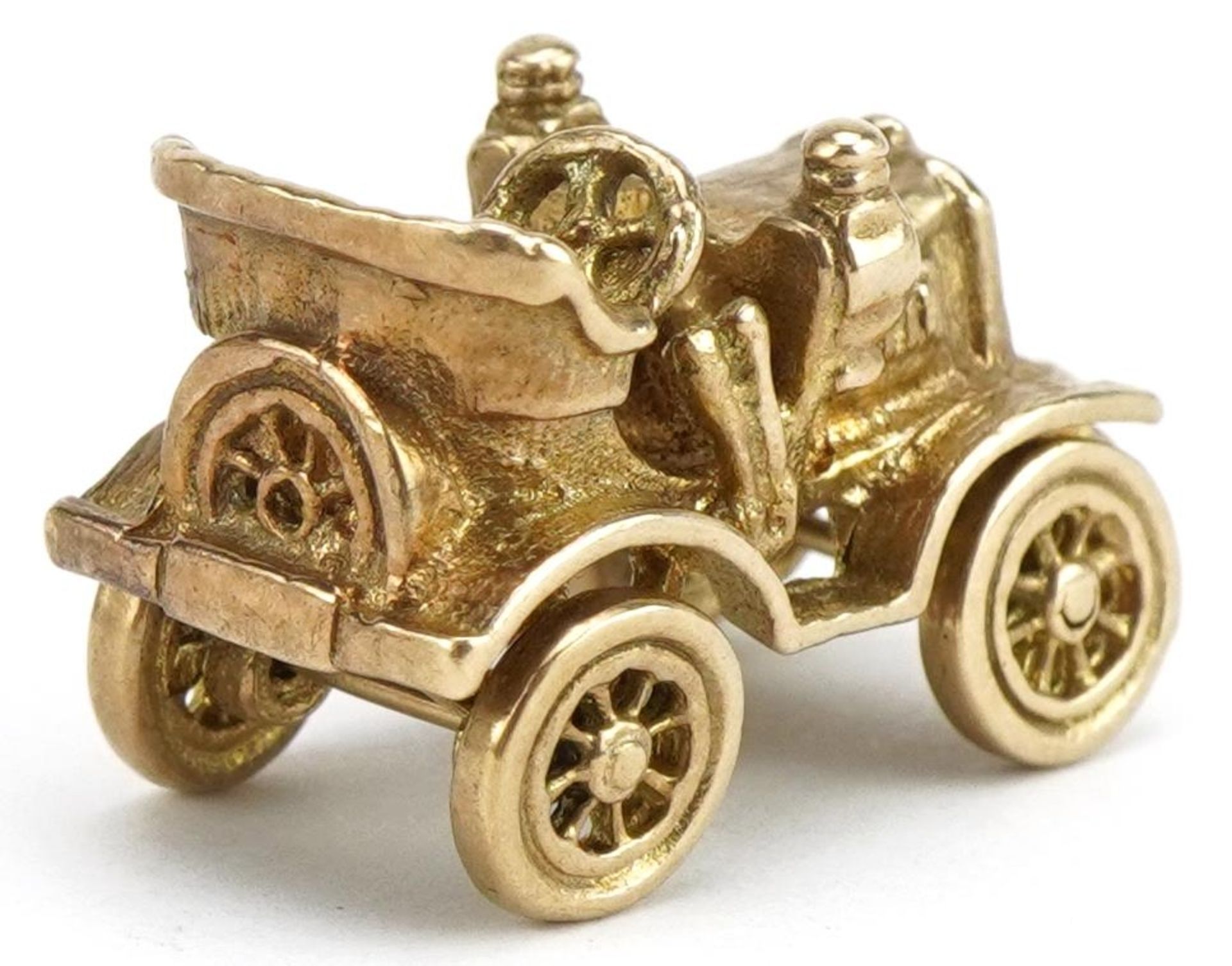 9ct gold classic car charm, 2.4cm in length, 7.0g - Image 2 of 4