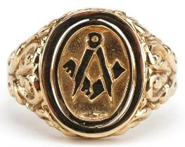 9ct gold masonic swivel signet ring with ornate scrolled shoulders, size T, 8.8g