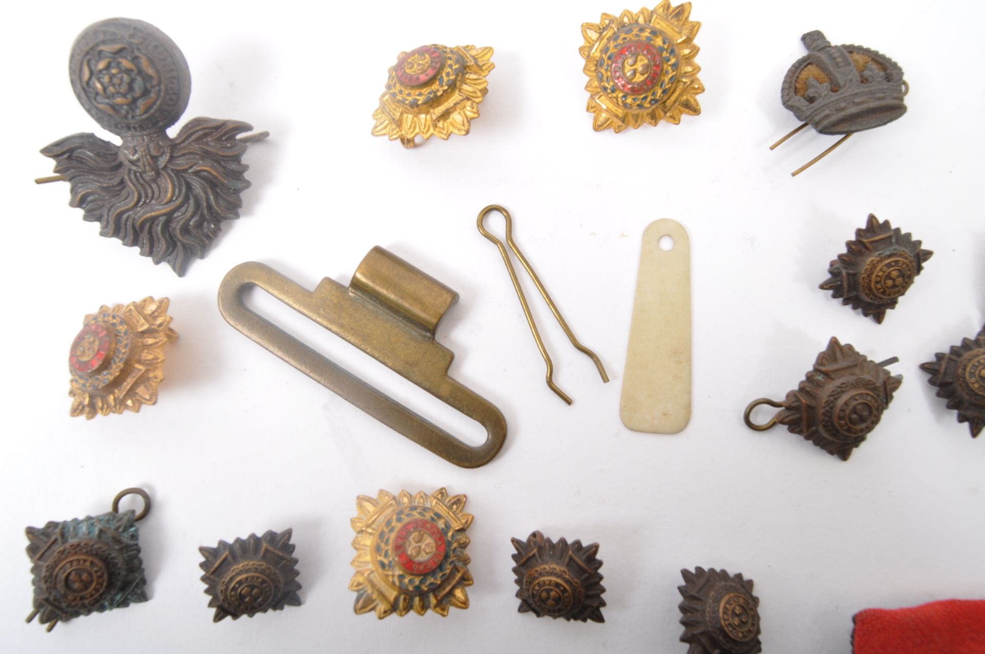 COLLECTION OF ROYAL FUSILIERS REGIMENTAL MILIRARY BUTTONS - Image 3 of 6
