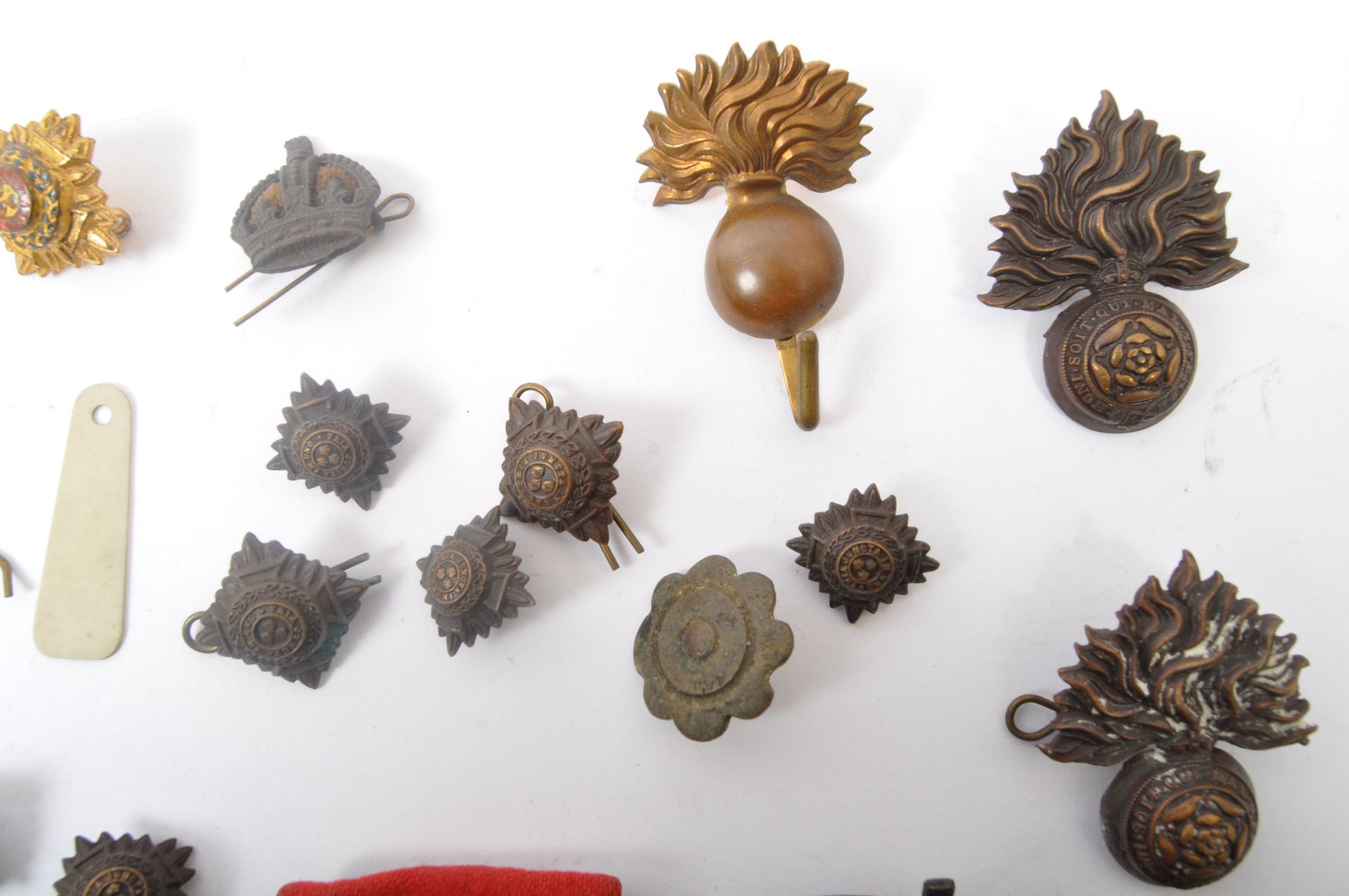 COLLECTION OF ROYAL FUSILIERS REGIMENTAL MILIRARY BUTTONS - Image 4 of 6