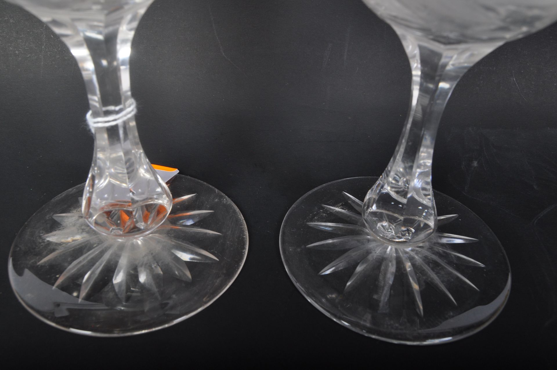 PAIR OF 20TH CENTURY ACID ETCHED WINE GLASSES - Image 2 of 5