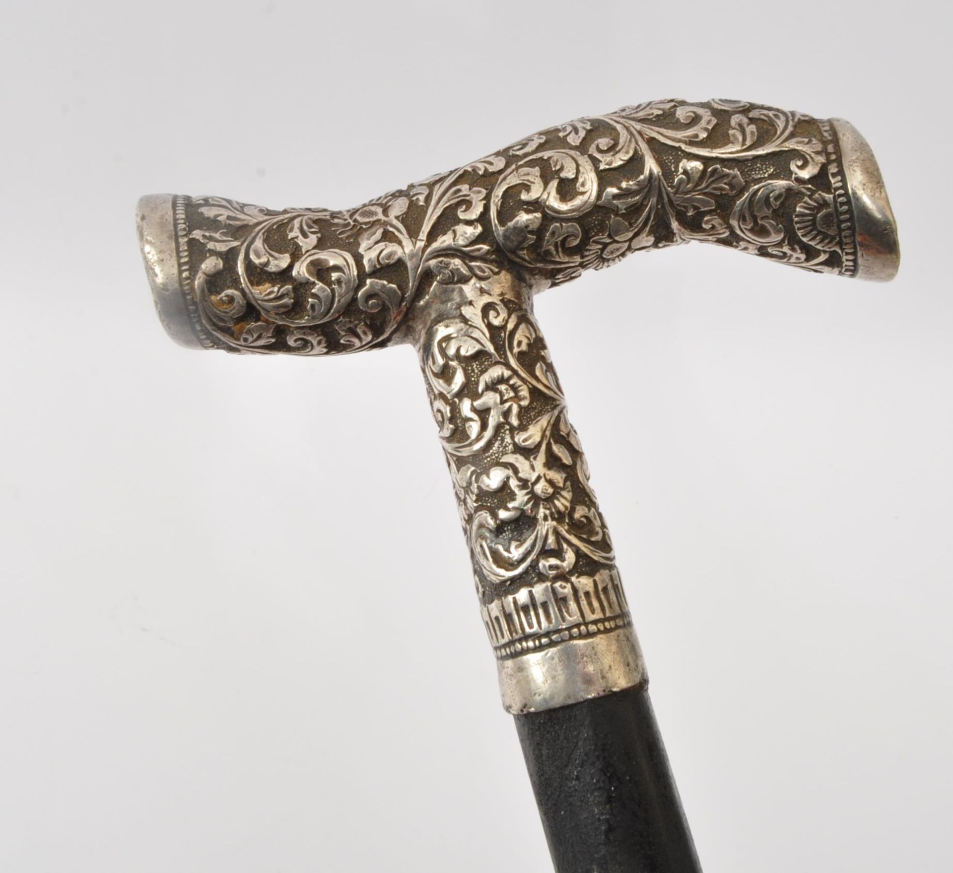 19TH CENTURY VICTORIAN SILVER HANDLED WALKING STICK - Image 2 of 5
