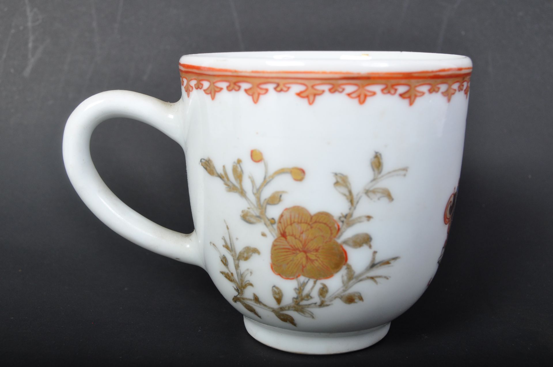 19TH CENTURY CHINA ARMORIAL BEAKER / CUP - Image 3 of 5