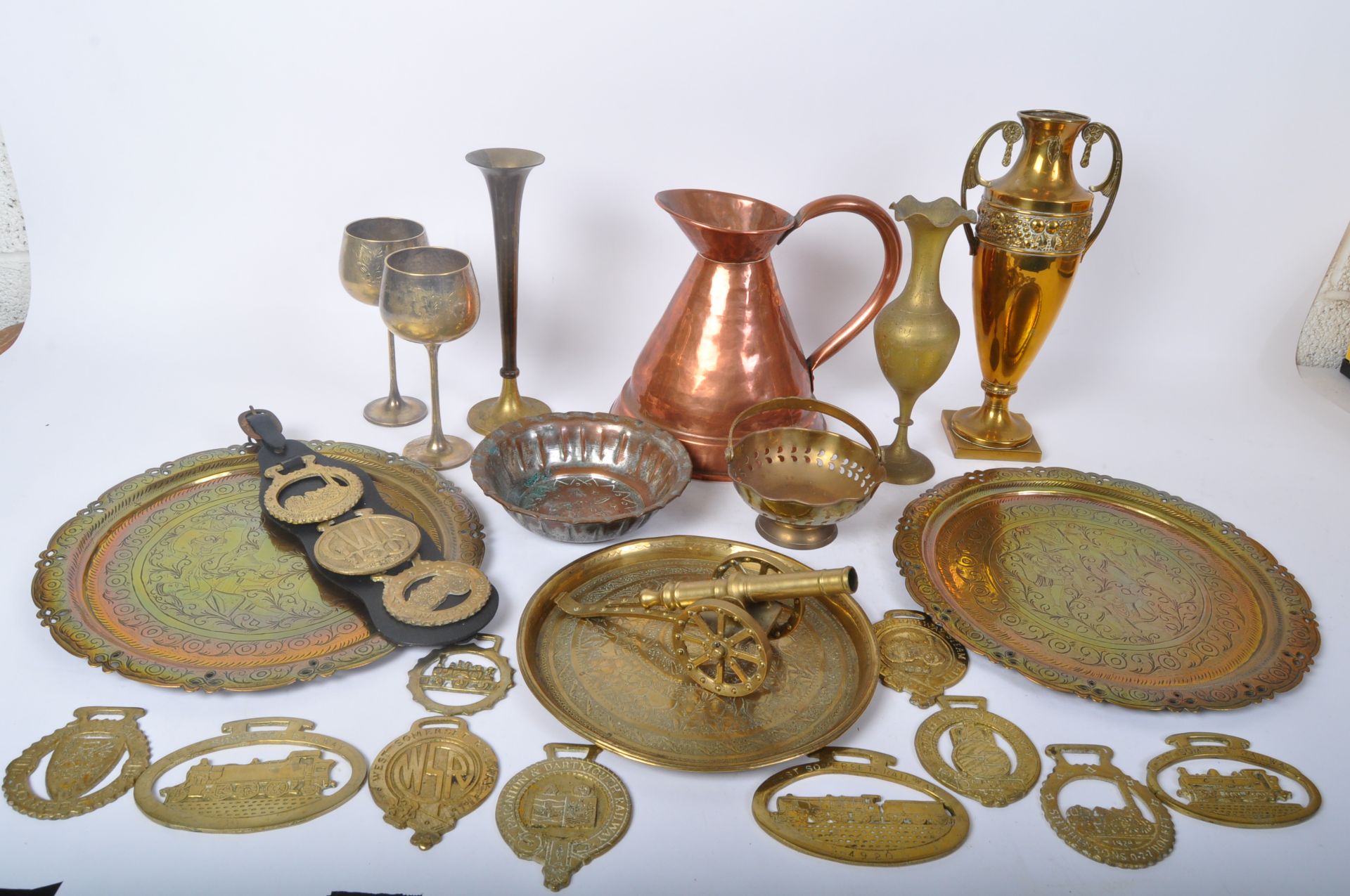 ASSORTED COLLECTION OF COPPER & BRASS - Image 6 of 6